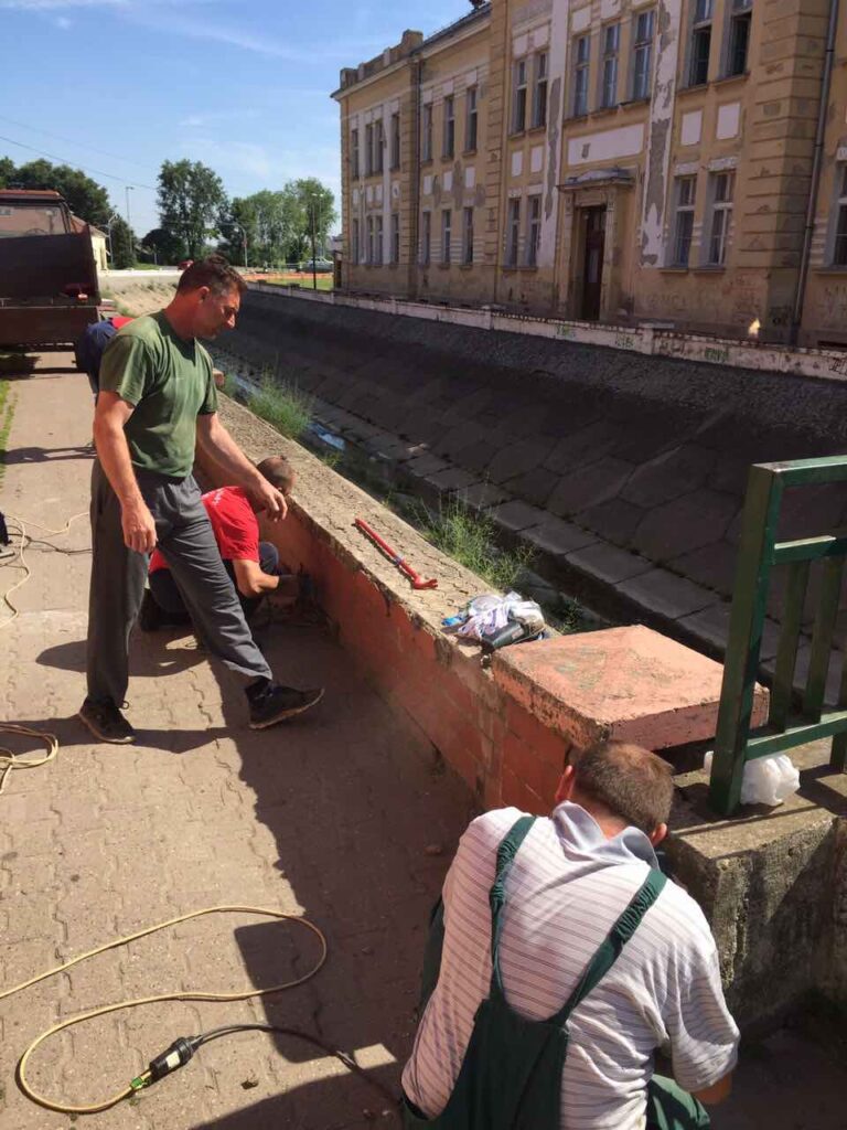 Почели радови на санацији корита Стражиловачког потока