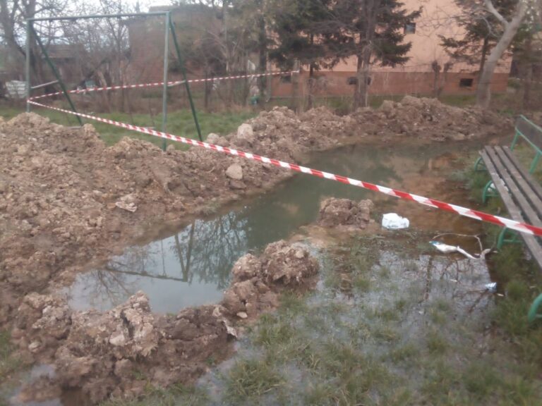 Уклоњена вода с дечјег игралишта у Новосадској улици